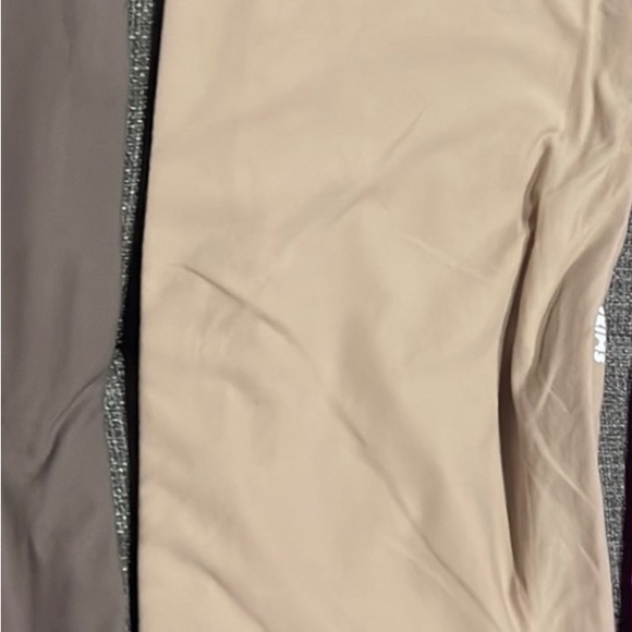 Skims Bandeau Bra - Picture 7 of 13